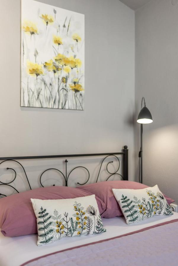 Apartment Lamaro Kaštela エクステリア 写真